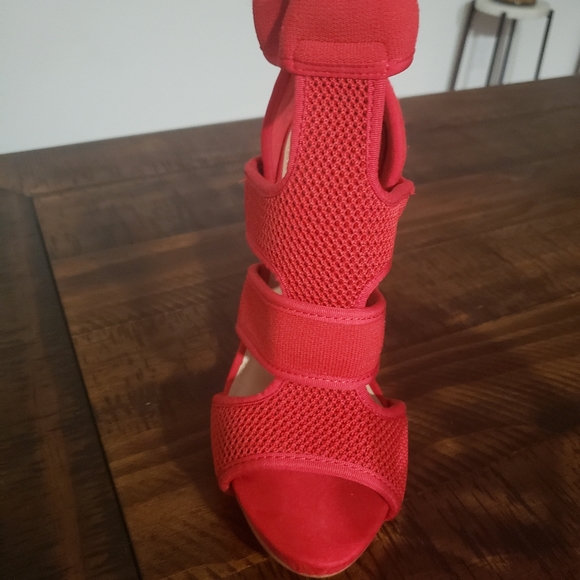 Steve Madden red heels size 8 and 6 - Picture 7 of 14